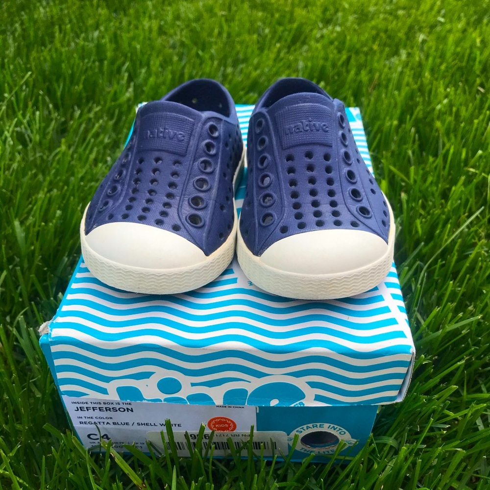 Native Jefferson Shoes - navy/white - Suze C4